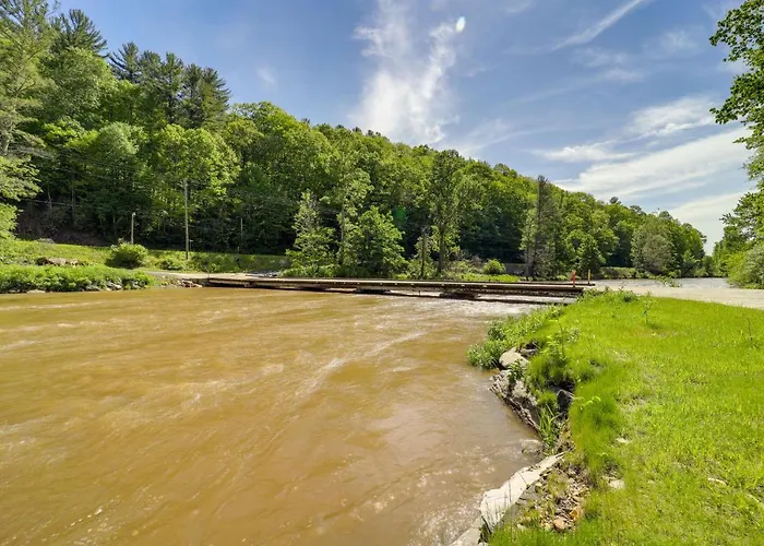 West Jefferson Vacation Rental Near River