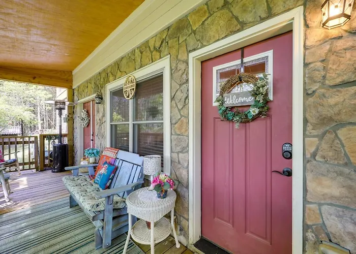 West Jefferson Vacation Rental Near River