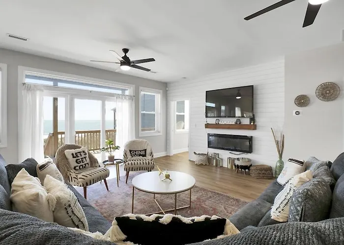 Hang Zen - Beachfront Luxury 6 Bedroom Hot Tub, Elevator