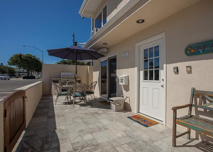 Newport Beach House 1 Block From The Beach Free Pickleball Courts And 6 Beach Cruisers