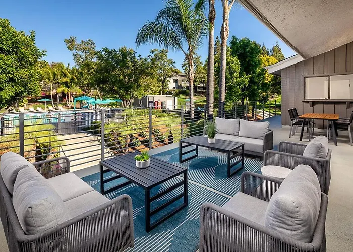Huge Oceanside Private 2Br Apartment-Pool-Gym-Spa