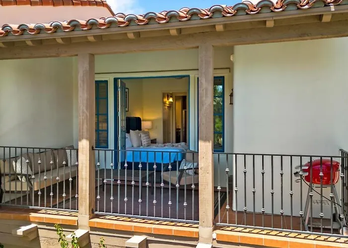 Lv105 Upstairs 1 Bedroom Overlooking The Pool