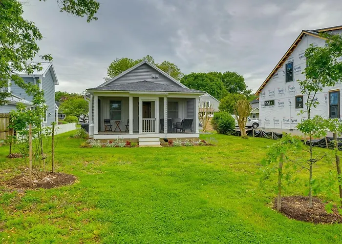 Modern Solomons Cottage Rental - Walk To Island!