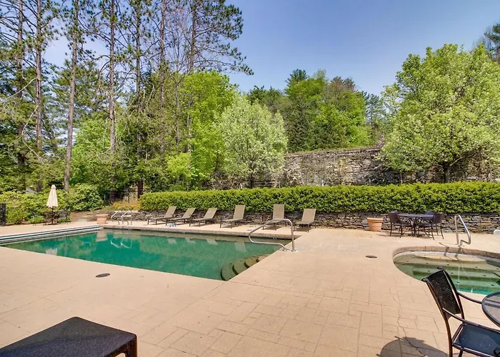 Castle Hill Resort Condo: 5 Mi To Slopes At Okemo!