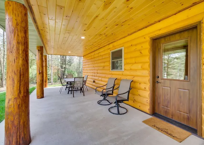 Near Memorial Park: Lake Arbutus Vacation Rental