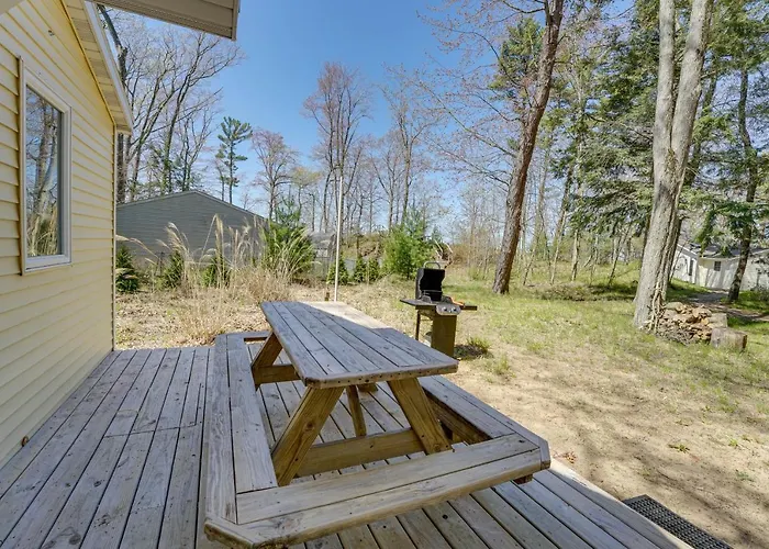 4-Season Gold Coast Cottage, 2 Mi To Winter Sports