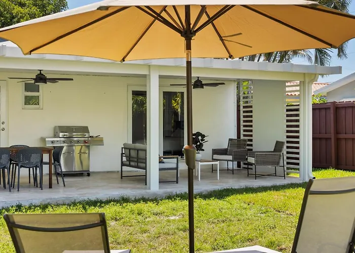 Newly Remodeled House In Miami - 3Br House With Private Yard - 5 Min Ride To Hollywood Beach
