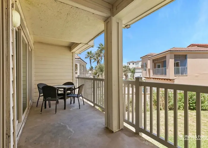 Ocean Breeze Retreat 2Bed 2Bath, Heated Pool!