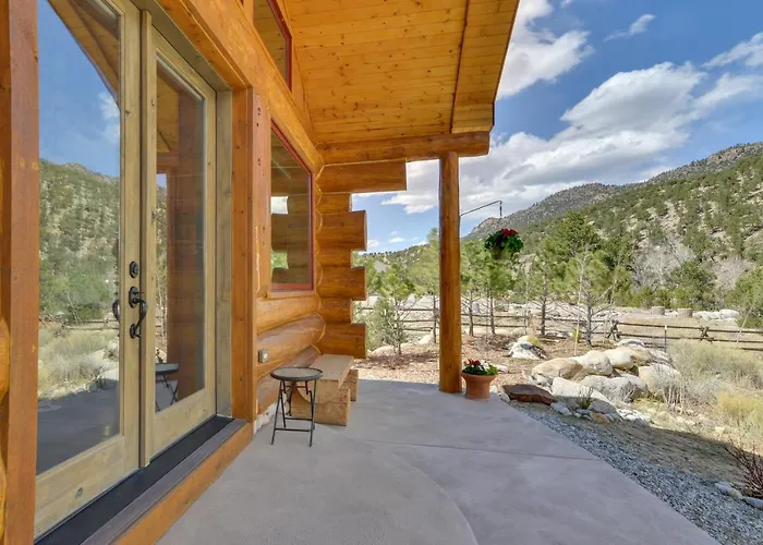Cozy Riverfront Cabin ~ 1 Mi To Buena Vista