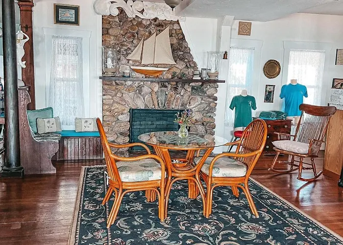 Capricorn House
