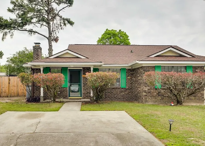 Vibrant North Charleston Duplex Near Airport!
