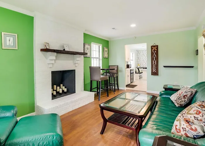 Vibrant North Charleston Duplex Near Airport!