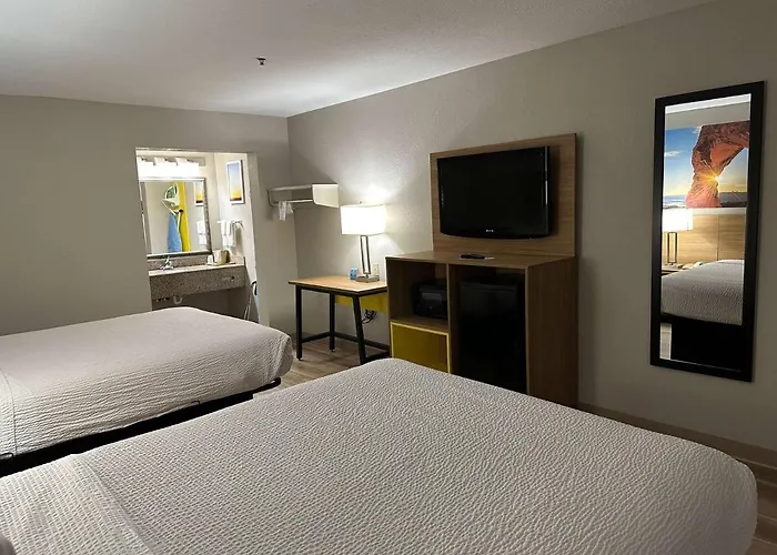 Days Inn By Wyndham Oklahoma City