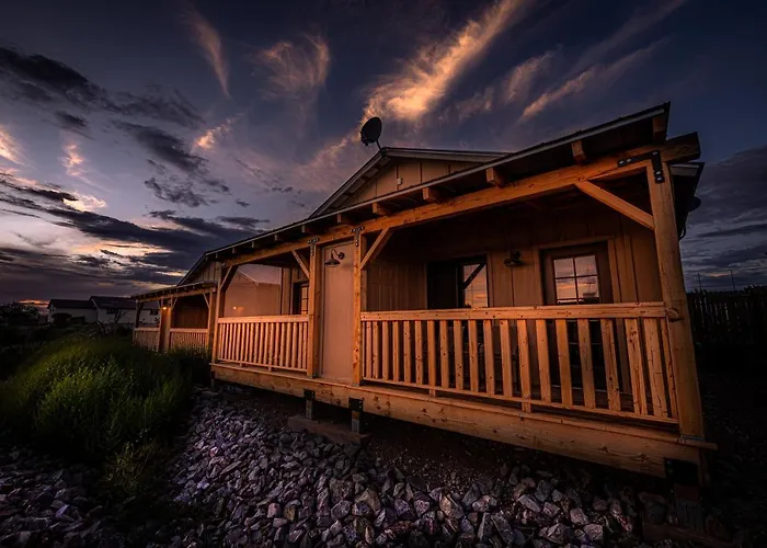 -Pet Friendly- Miners Cabin #6 - King Bed With Private Balcony