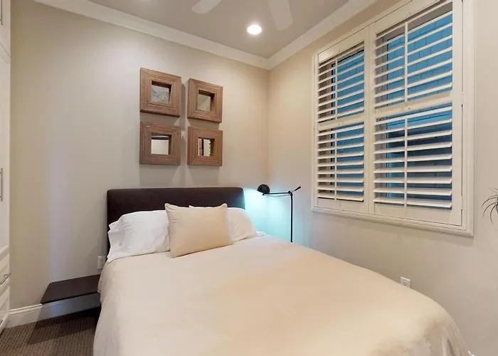 3 Bedroom 2 Bath Beachfront Home