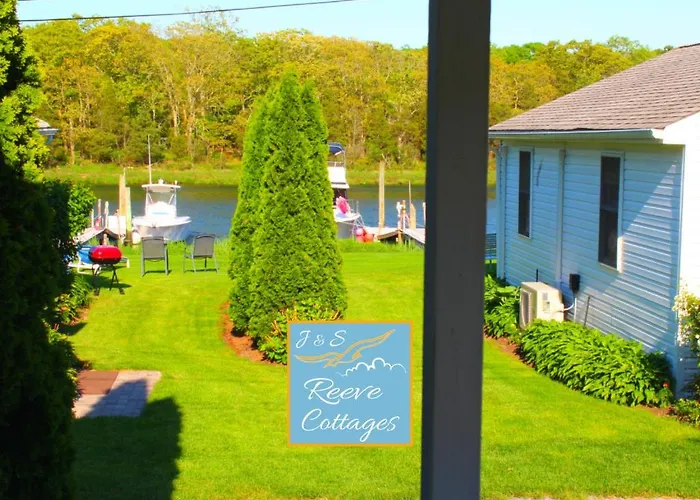 Waterfront Cottage 4