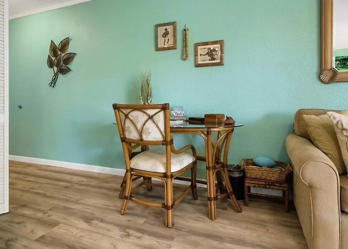 Oceanfront Condo - Hear The Waves-Amazing Views, Wifi With Ac, Free Parking