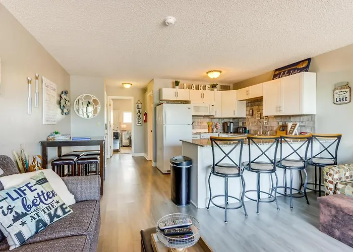 Pool Access & Lake View: Osage Beach Condo!