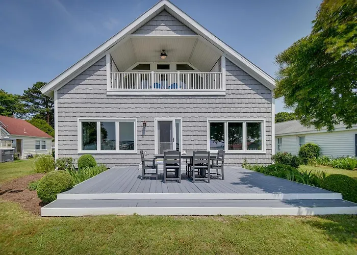 Gloucester Point Vacation Rental On York River!