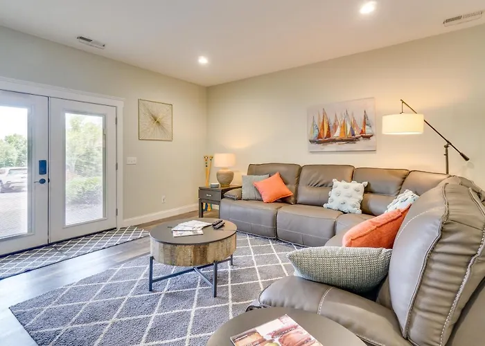 Chic Spring City Townhome On Watts Bar Lake!
