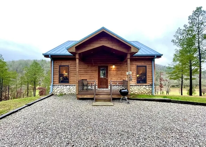 Perfect Stay For Fishing, Hiking, R&R - Charming Sapphire Bear Home