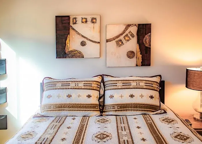 Shaman'S Den - Aptly Decorated Space W/A View