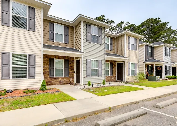 Havelock Home: Private Yard, 2 Mi To Cherry Point!