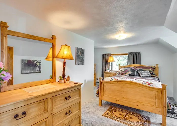Sunny Cedaredge Home W/ Mtn Views - Hike & Fish!