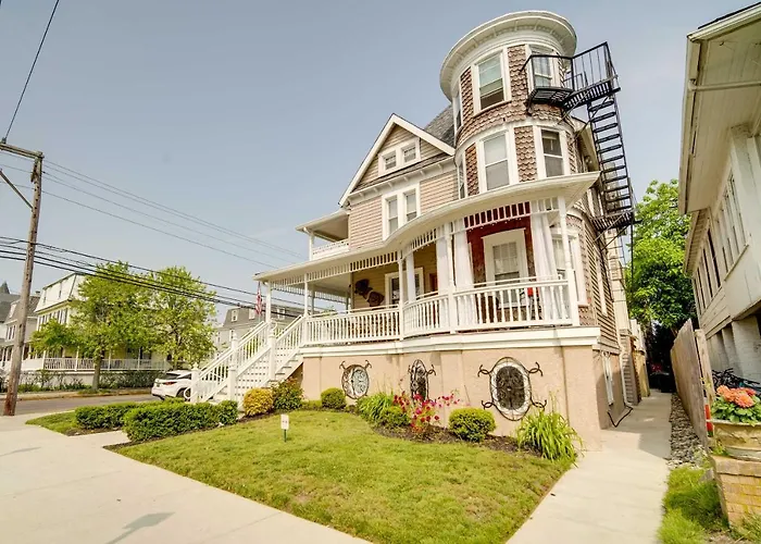 Modern Ocean City Getaway: Walk To Boardwalk!