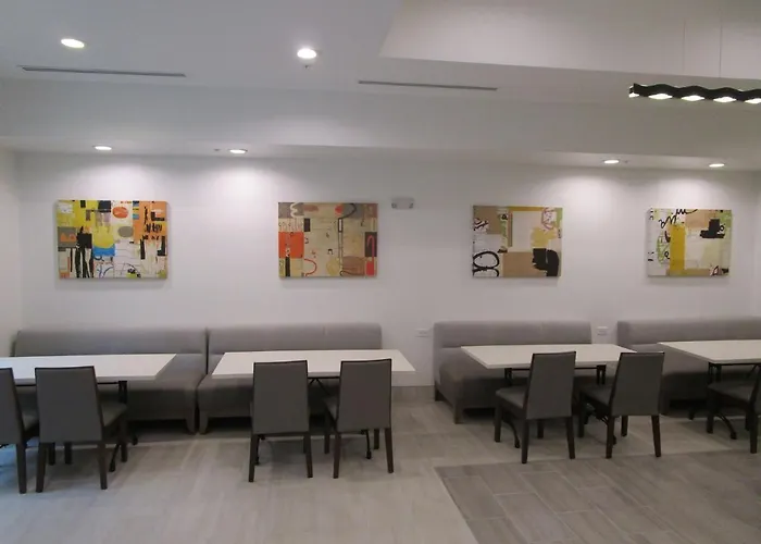 Reddy Hotel Bonham