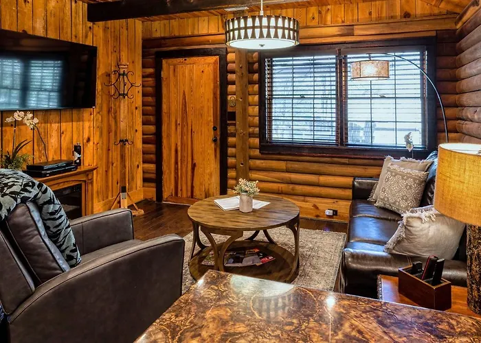 Cozy Lakefront Cabin On Lake Nantahala With Dock