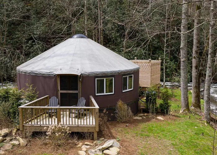 Otter Creek Luxury Yurt - Creekside Glamping With Private Hot Tub