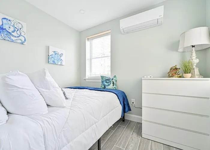 318 E Youngs Ave Unit 1 Seaside Serenity Salty Shore Retreat