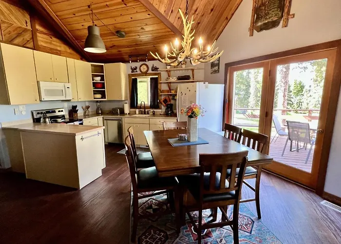 Denali Natl Park 3 Bedroom Home On 5 Acres, Hiking And Wildlife