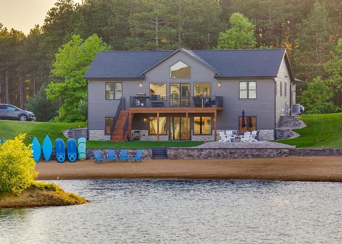 New Lisbon Fall Retreat W/ Fire Pits & Lake Views
