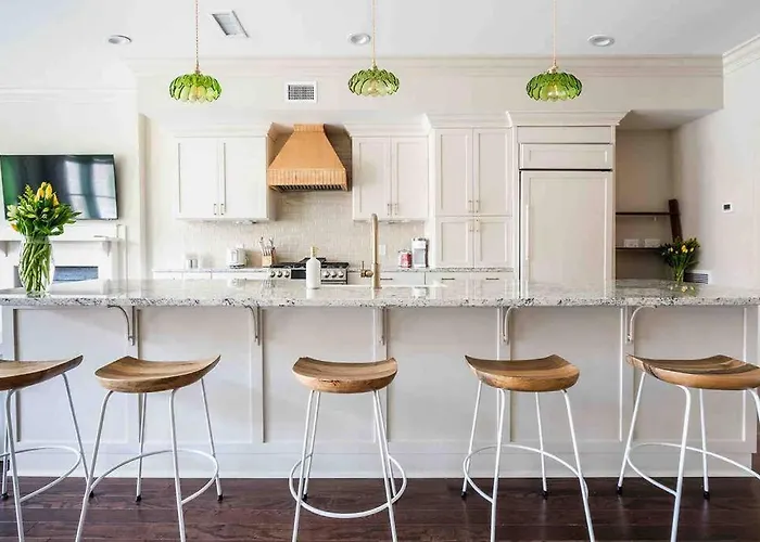 Urban Oasis W/Sunroom-Downtown Columbia