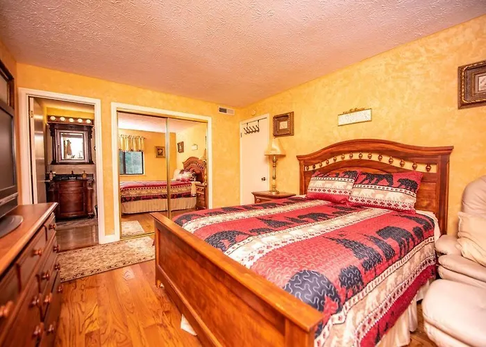City & Mountain View 5 Mins From Downtown Gatlinburg