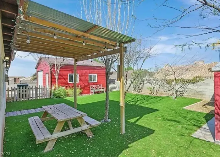 Beautiful Oasis With Rv Or Boat Parking