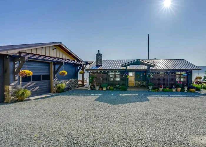 Waterfront Similk Bay Compound W/ Luxury Amenities