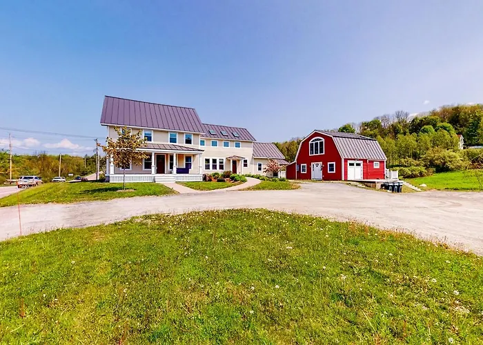 The Farmhouse - Suite #1