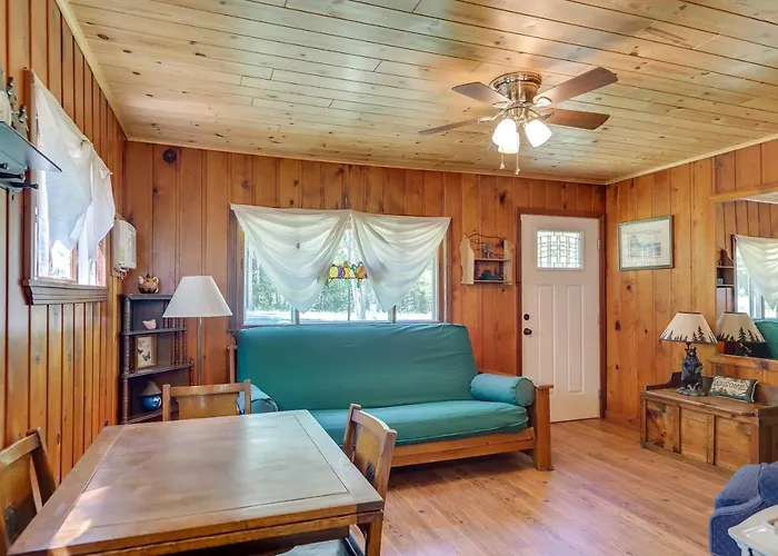 Walk To Lakefront! Cabin 21 Mi To Boyne Mtn Resort