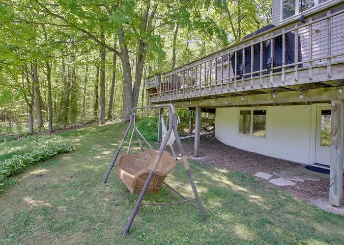 Updated Home W/ Deck: 2 Mi To Sister Bay Beach!