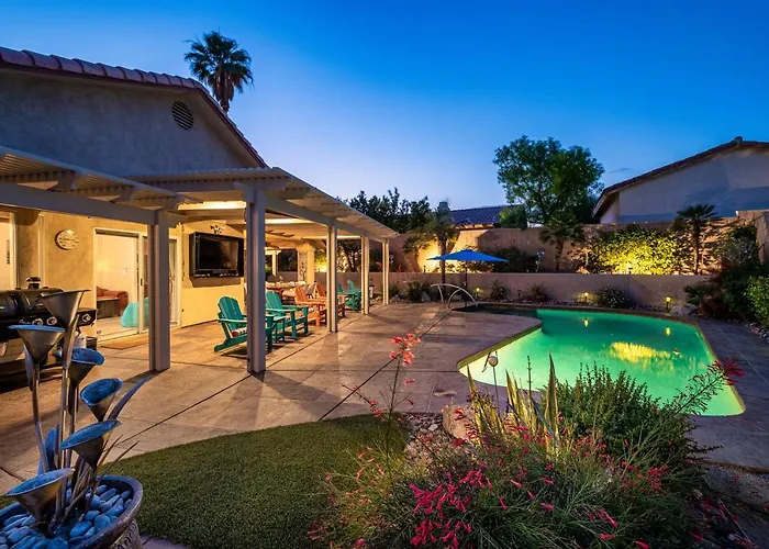 Coachella Chill: Luxury 4Br/4King Paradise Retreat
