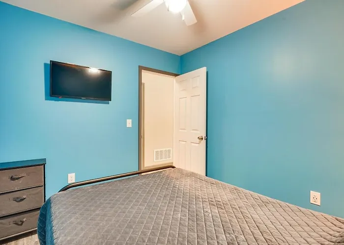 Zanesville Vacation Rental: 2 Mi To Downtown!