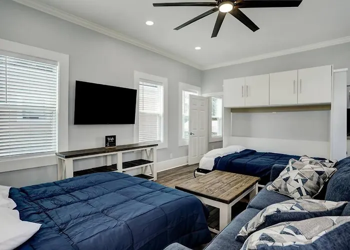 Renovated Beach Bungalow!