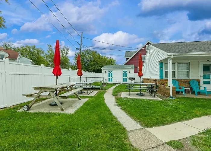 Riviera Motel
