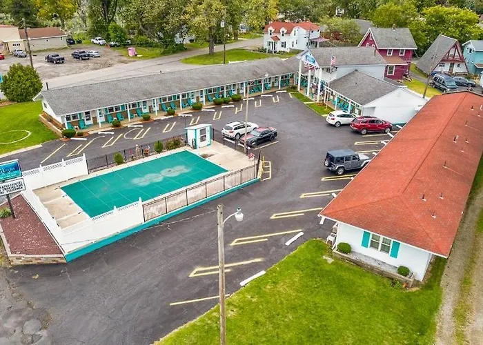 Riviera Motel