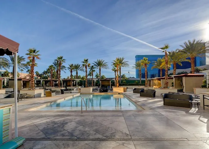 Mgm Signature-34-821 1Br2Ba F1 Strip View Balcony