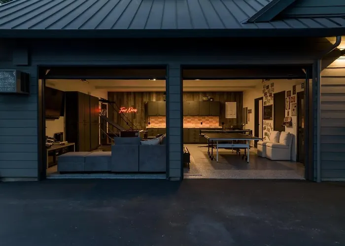 Escape To Wine Country Luxurious Getaway Awaits