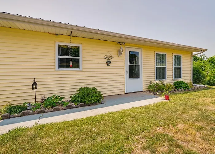 Charming Smiths Grove Home Near Cave Tours!